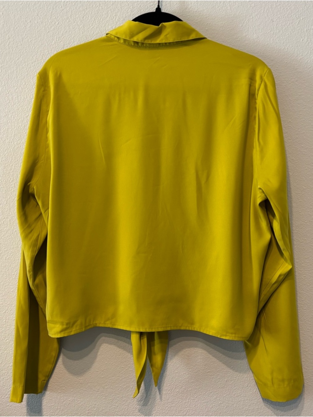 Express Portofino Tie Front Button Down Blouse Chartreuse Yellow Size L - Picture 4 of 6